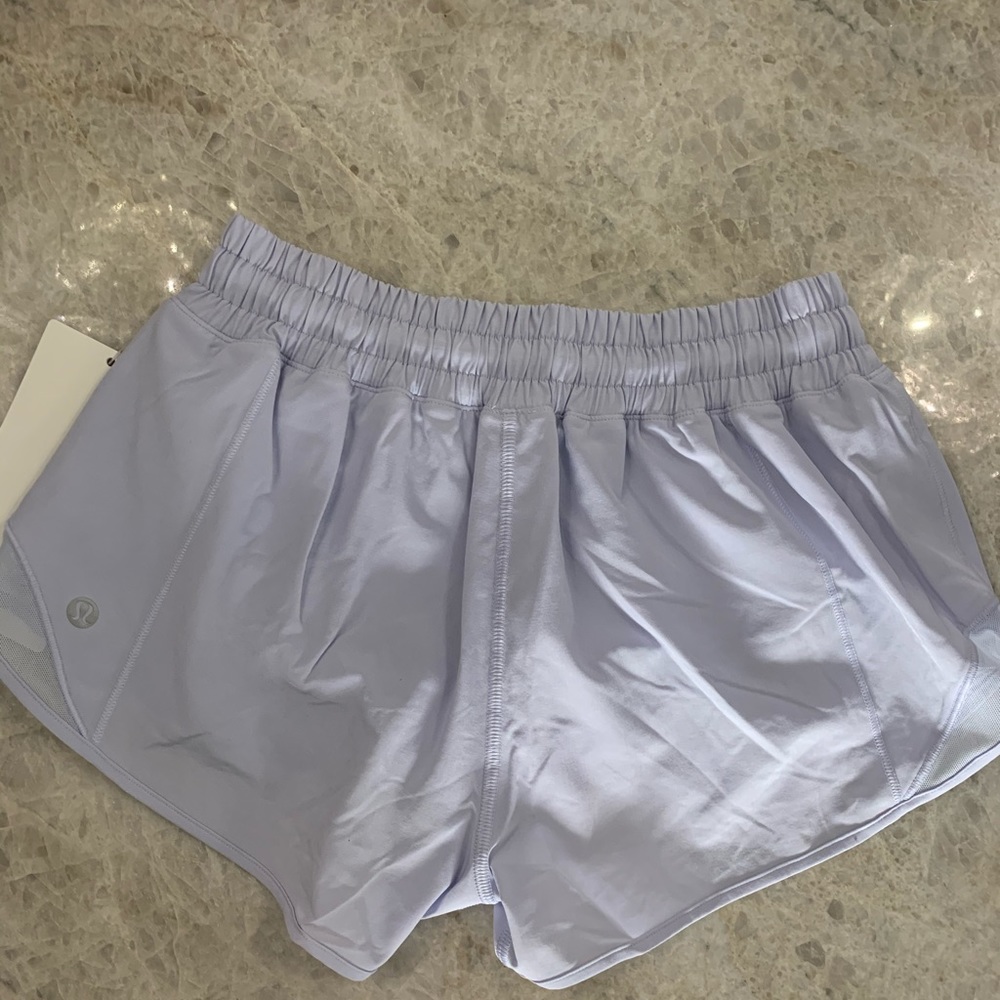 Lululemon Hotty Hot Short II 2.5" - Picture 9 of 16